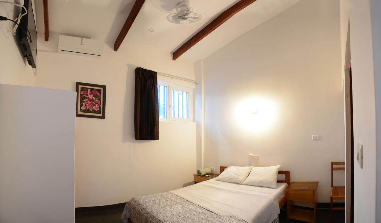 Hostal Casa Blanca Tarapoto Exterior foto